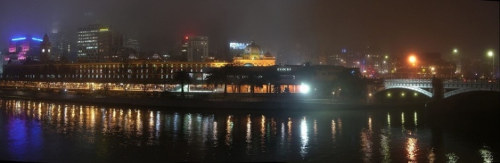 Flinders Street Station by Avlxyz - http://flickr.com/photos/avlxyz/